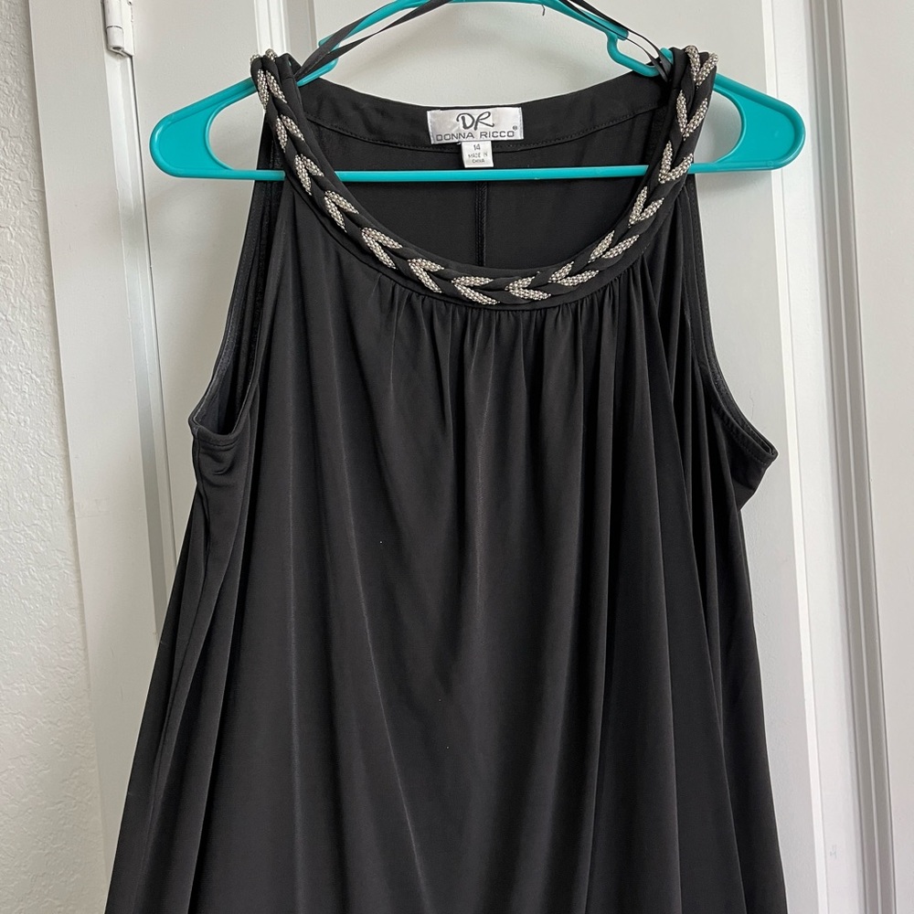 Donna Ricco, LBD - Picture 2 of 5
